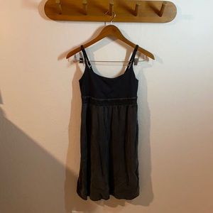 Lululemon black dress, size 6